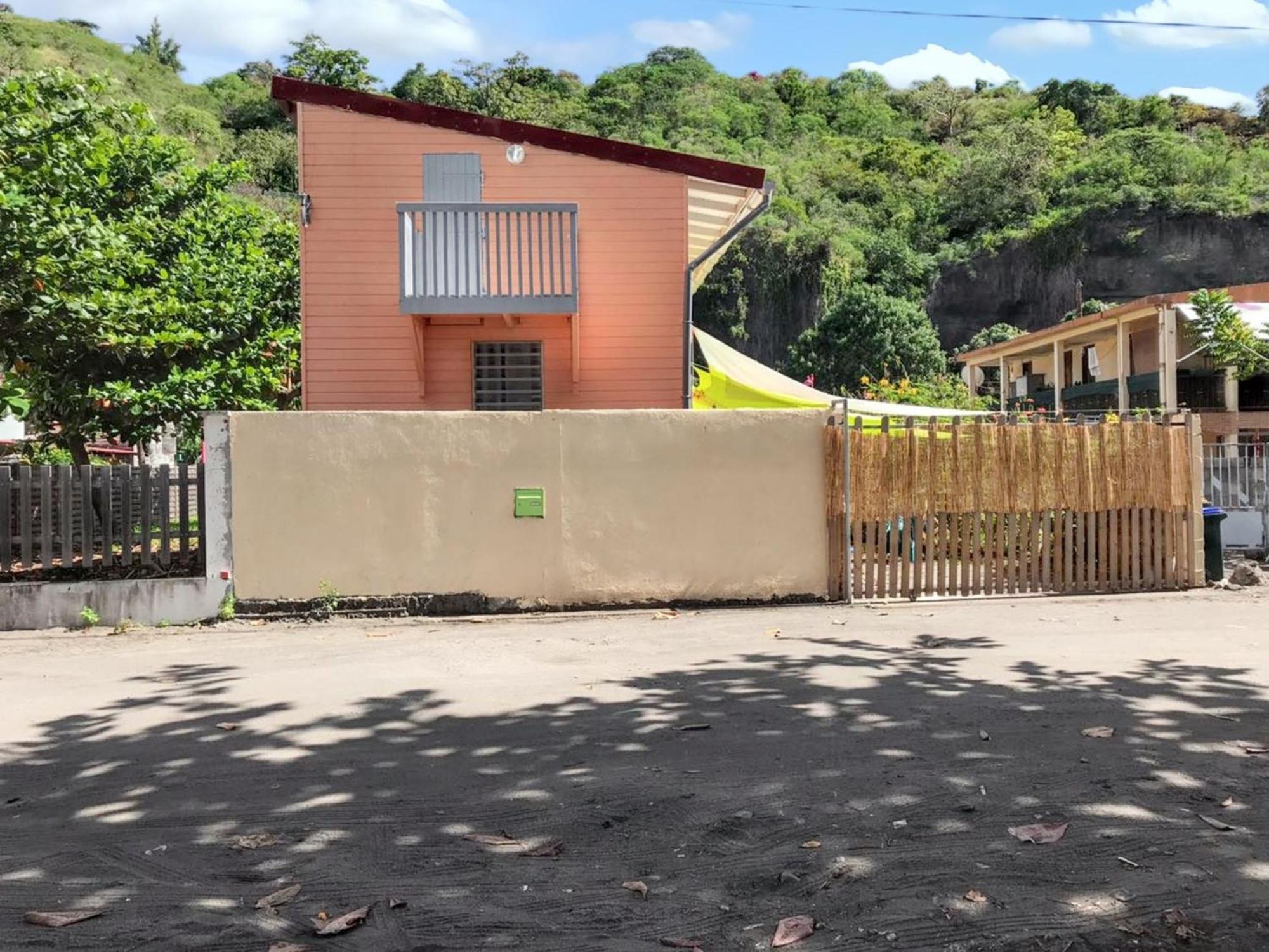 Appartement Cosy Au Carbet Avec Balcon Et Vue Sur Mer 70 M² Le Carbet Esterno foto