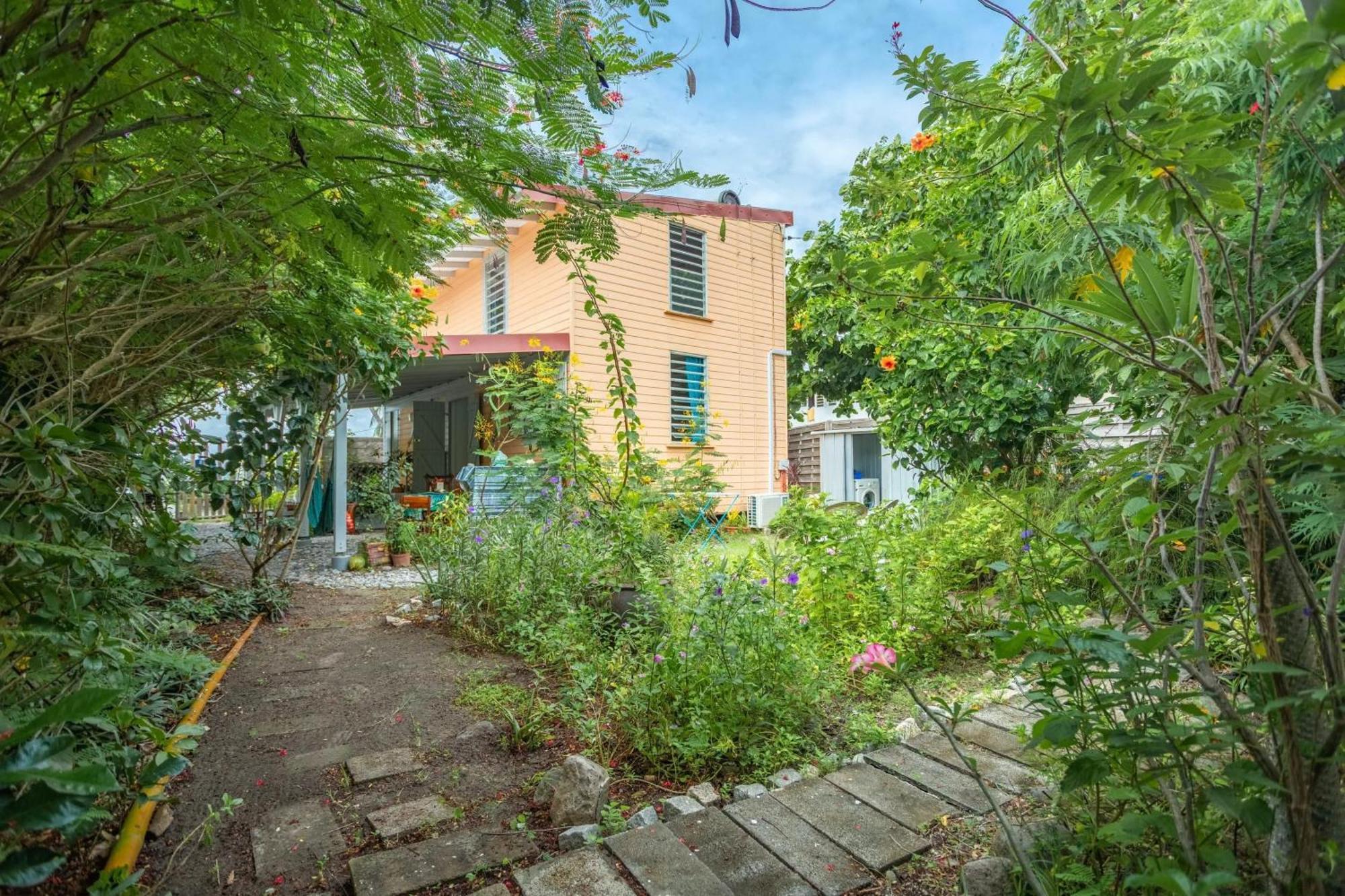 Appartement Cosy Au Carbet Avec Balcon Et Vue Sur Mer 70 M² Le Carbet Esterno foto
